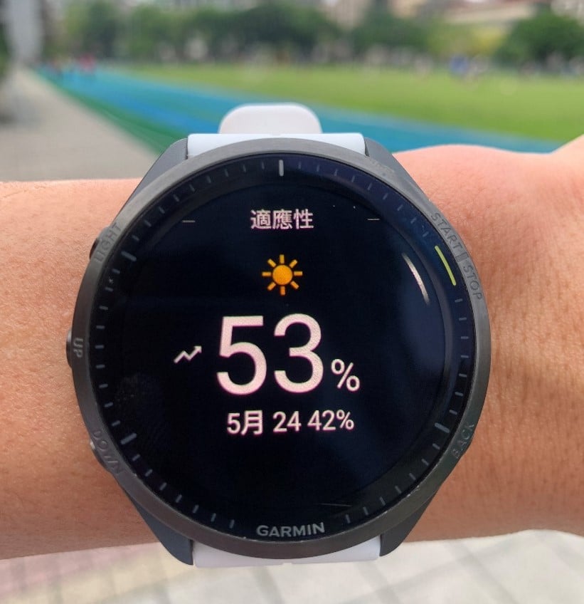 當氣溫高於攝氏22度進行活動,完成課表後就能檢視熱適應百分比